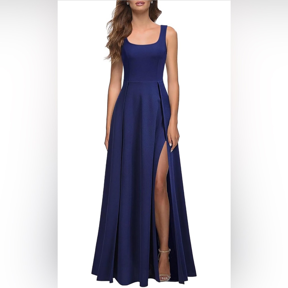 Elegant Navy Blue Evening Gown